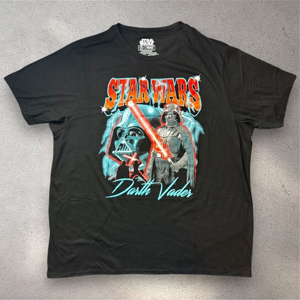 Star Wars Darth Vader Graphic T-Shirt Mens XL Black Mad Engine Retro Lightsaber